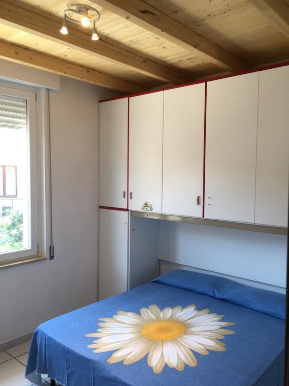 Appartamenti Marilu La Caletta Exterior foto